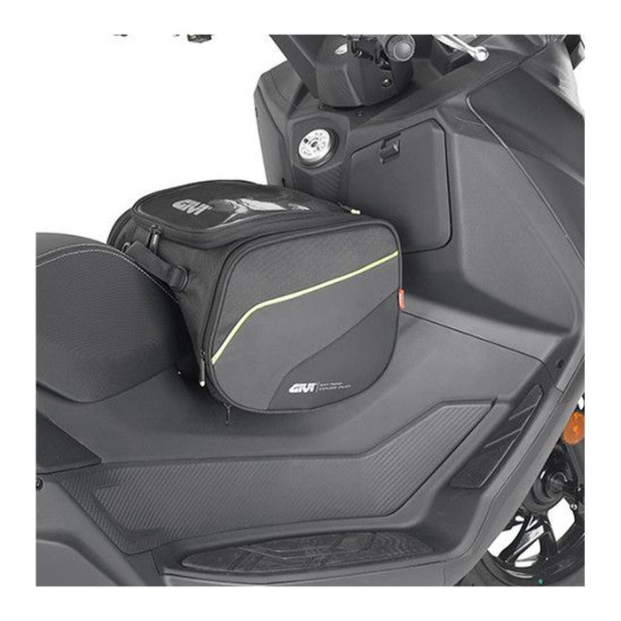 Borsa Tunnel E Sella Givi Per Scooter 23lt. Ea136