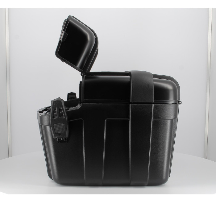 gitrk46b-hd-0019.jpg| GIVI TRK46B VALIGIA TREKKER LATERALE 46 LT