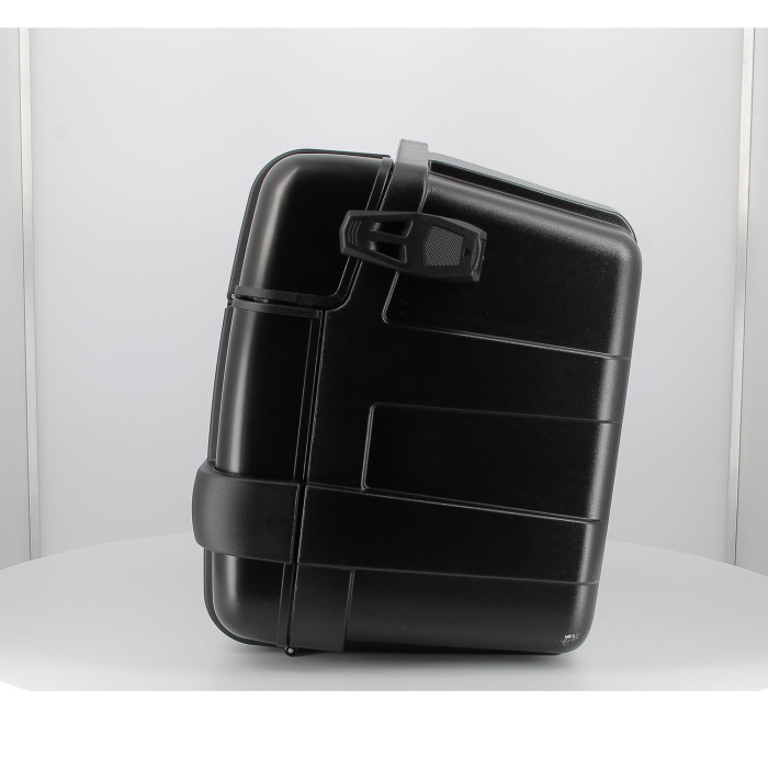 gitrk46b-hd-0020.jpg| GIVI TRK46B VALIGIA TREKKER LATERALE 46 LT