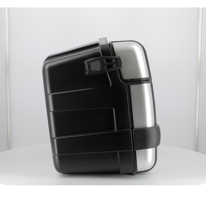 gitrk46n-hd-0009.jpg| VALIGIA GIVI TRK46N TREKKER CON ALLUMINIO 46LT.